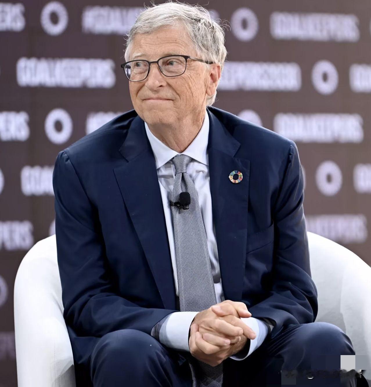 比尔·盖茨现身上海，为何评论区骂声一片？
这就对了。
我看了一圈，大家的直觉很准