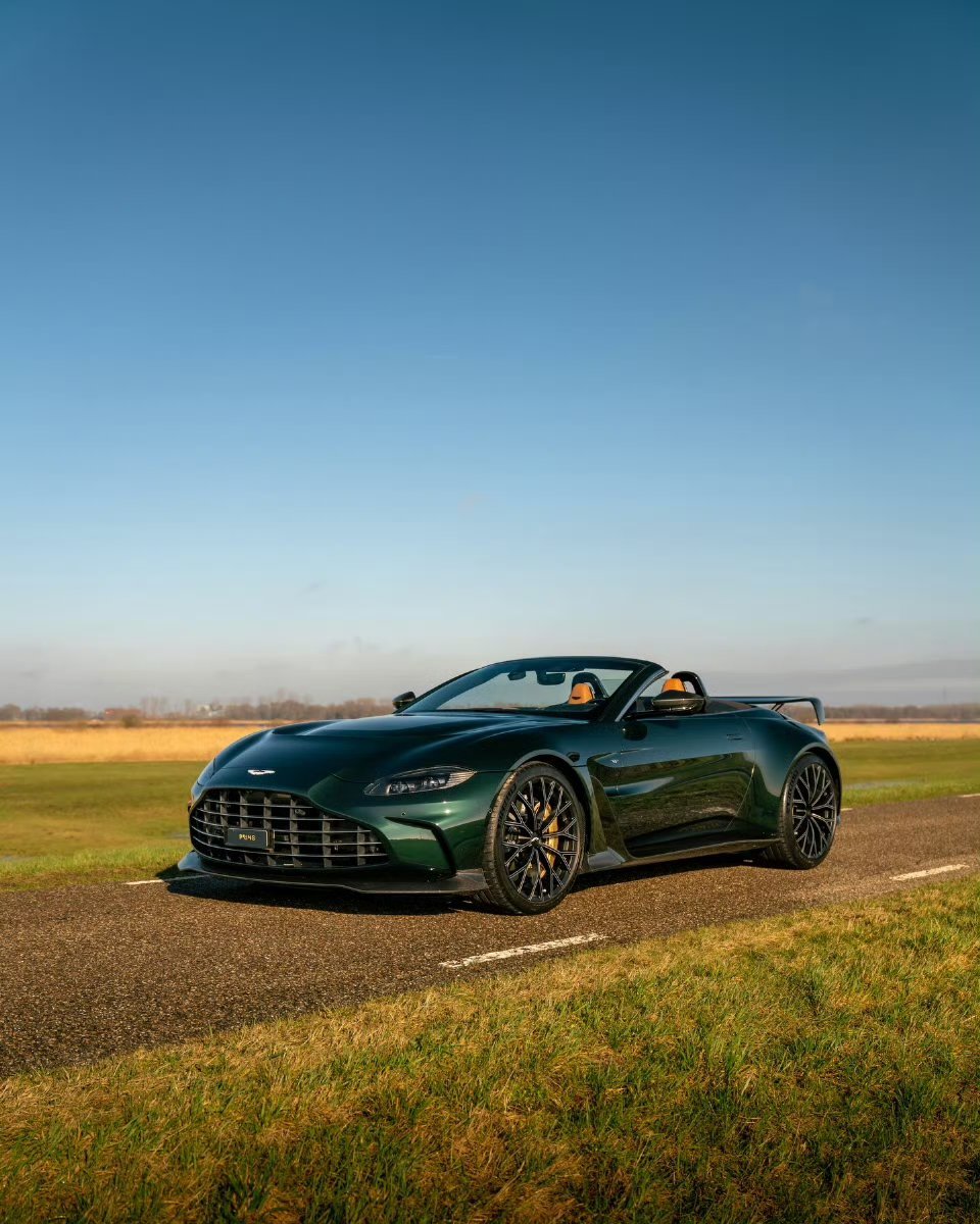 AstonMartin V12 Vantage Roadster  ｜阿斯顿马丁
