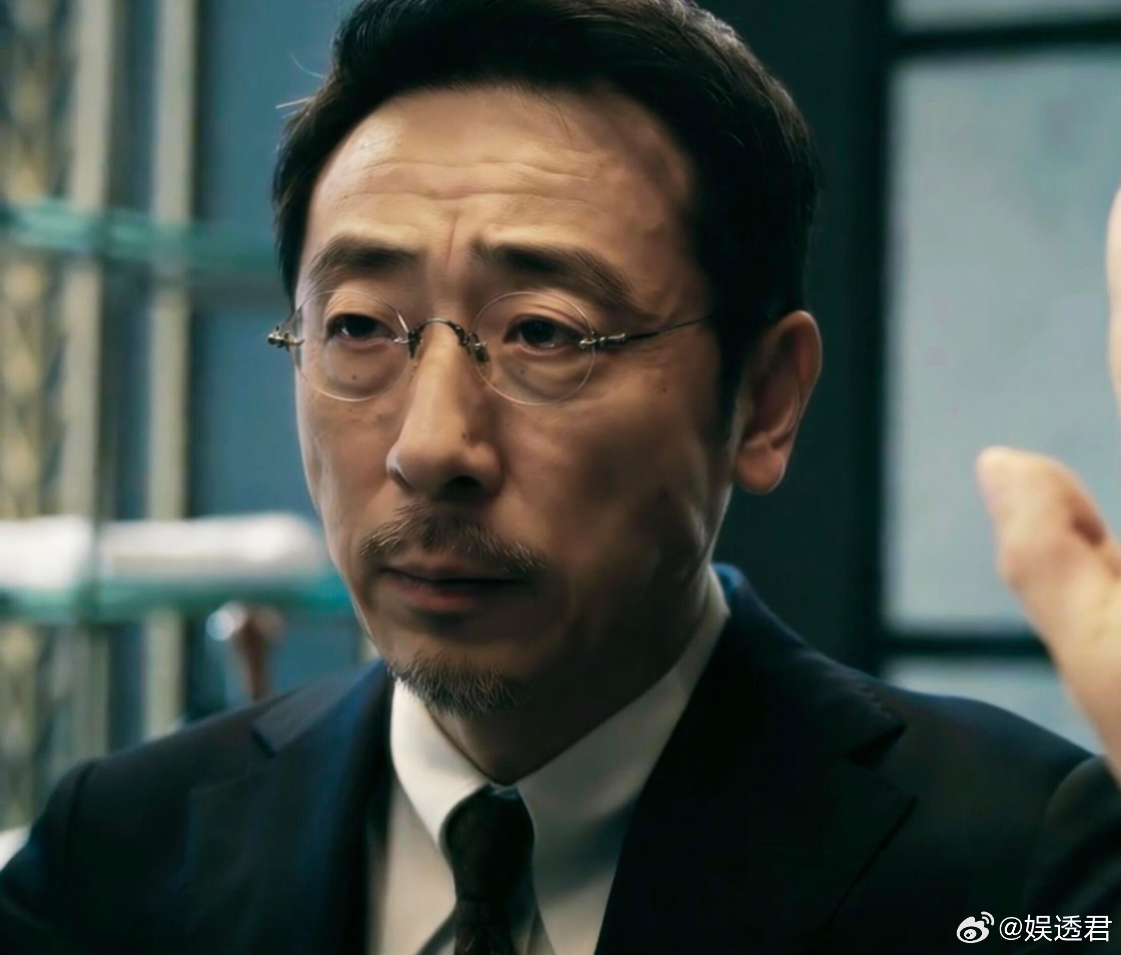 终于有人治蒋东朝了真的舒适到极致！蒋东朝揣着雪茄想靠排场压人，结果大佬根本不买账