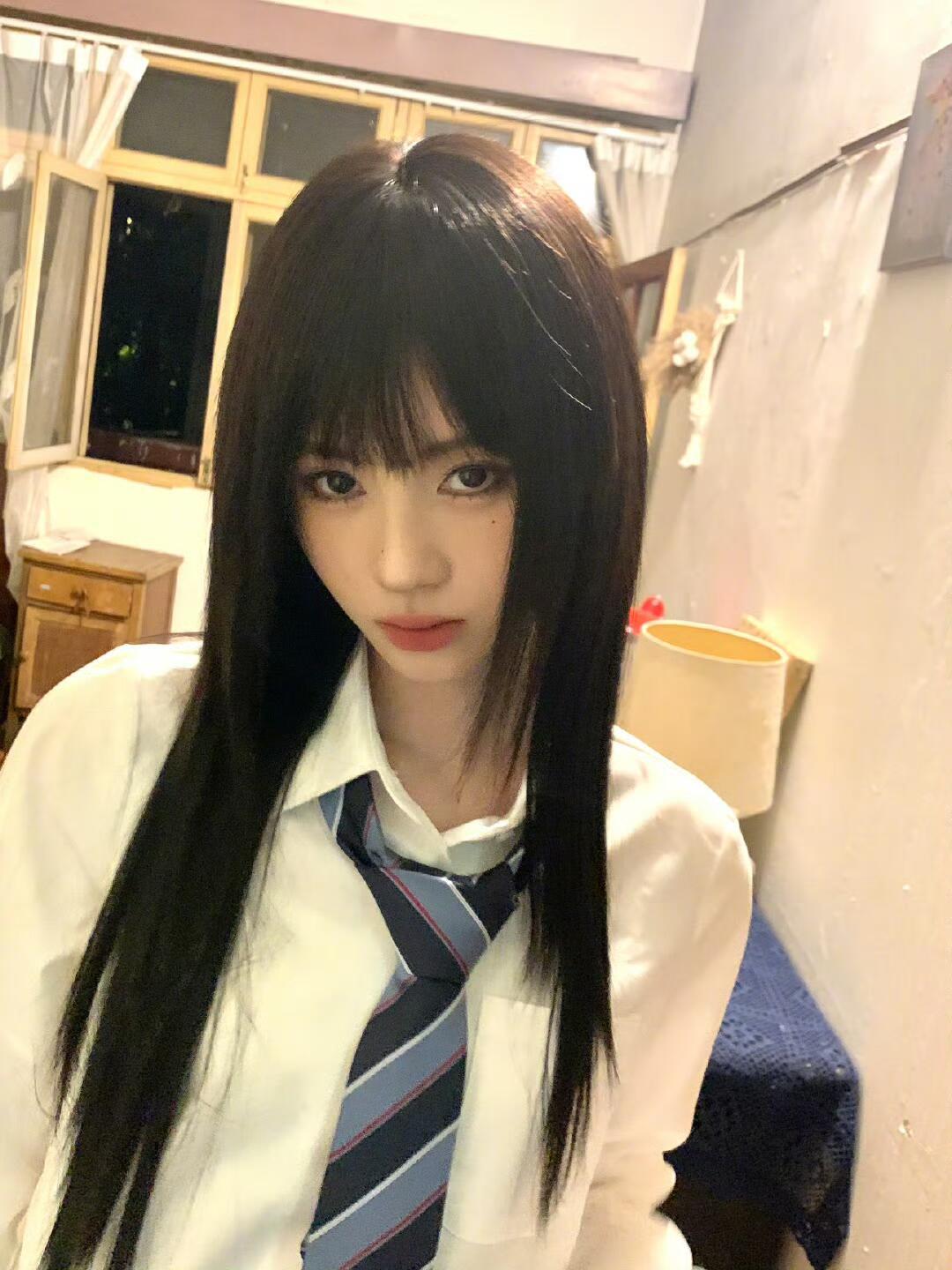 鞠婧祎 黑长直齐刘海 
