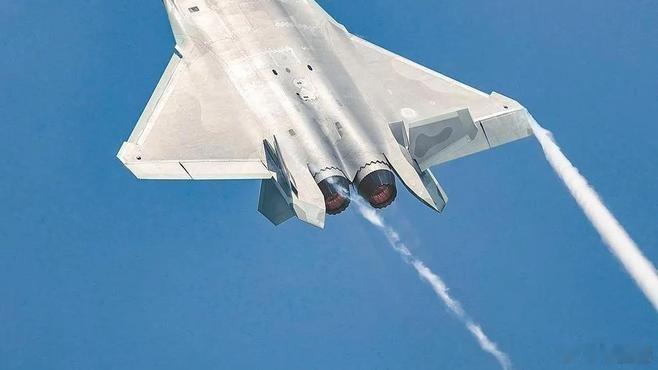 《世界十大顶尖科技： 一、无人机，代表国家：中国、美国 二、量子计算，代表国家：