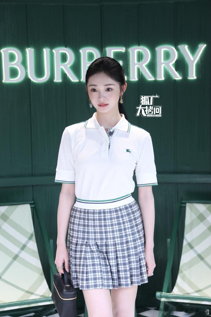 吴磊周洁琼郭晓婷Burberry生图吴磊周洁琼郭晓婷生图 谁懂啊！！吴磊周洁琼郭