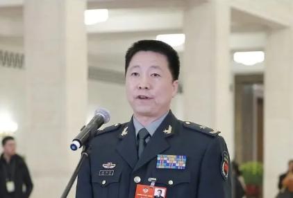 杨利伟为何再也没重返太空？真相远比你想的惨烈！他能活着从神舟五号回来已是奇迹：升