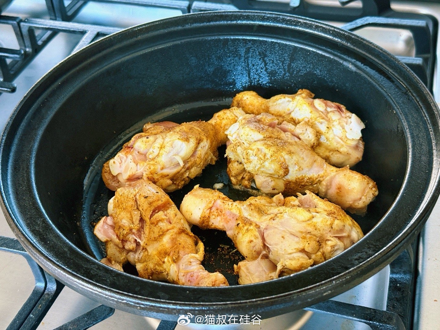 继续超级简单的喂猪菜。摩洛哥Ras El Hanout焖鸡。用Ras El Ha