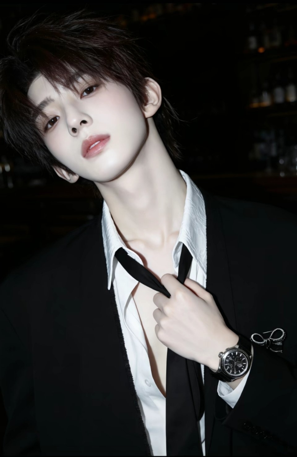 深v（Cr.小狗别卖萌） 