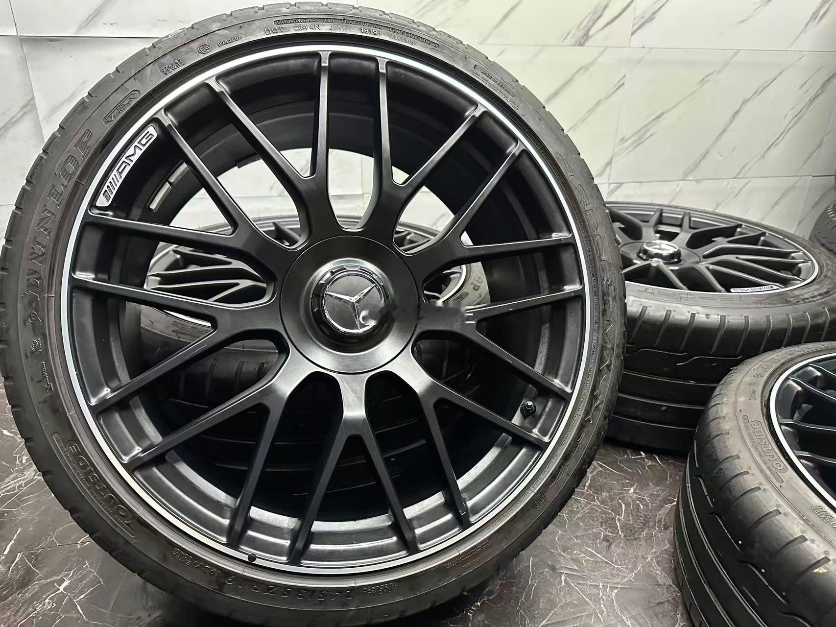 新到 奔驰c63s AMG 四门版 19寸 原厂正品锻造拆车 成色原漆 绝版货 