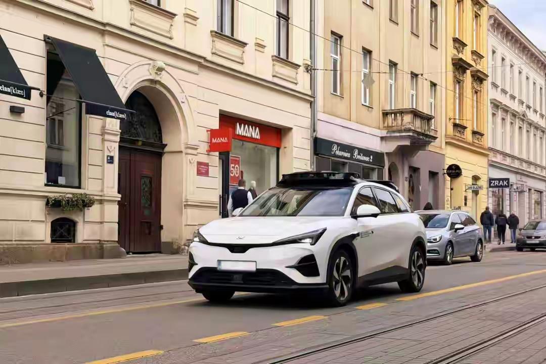 北汽蓝谷携小马智行登陆欧洲，Robotaxi全球化战略稳步推进，要稳打稳扎推动欧