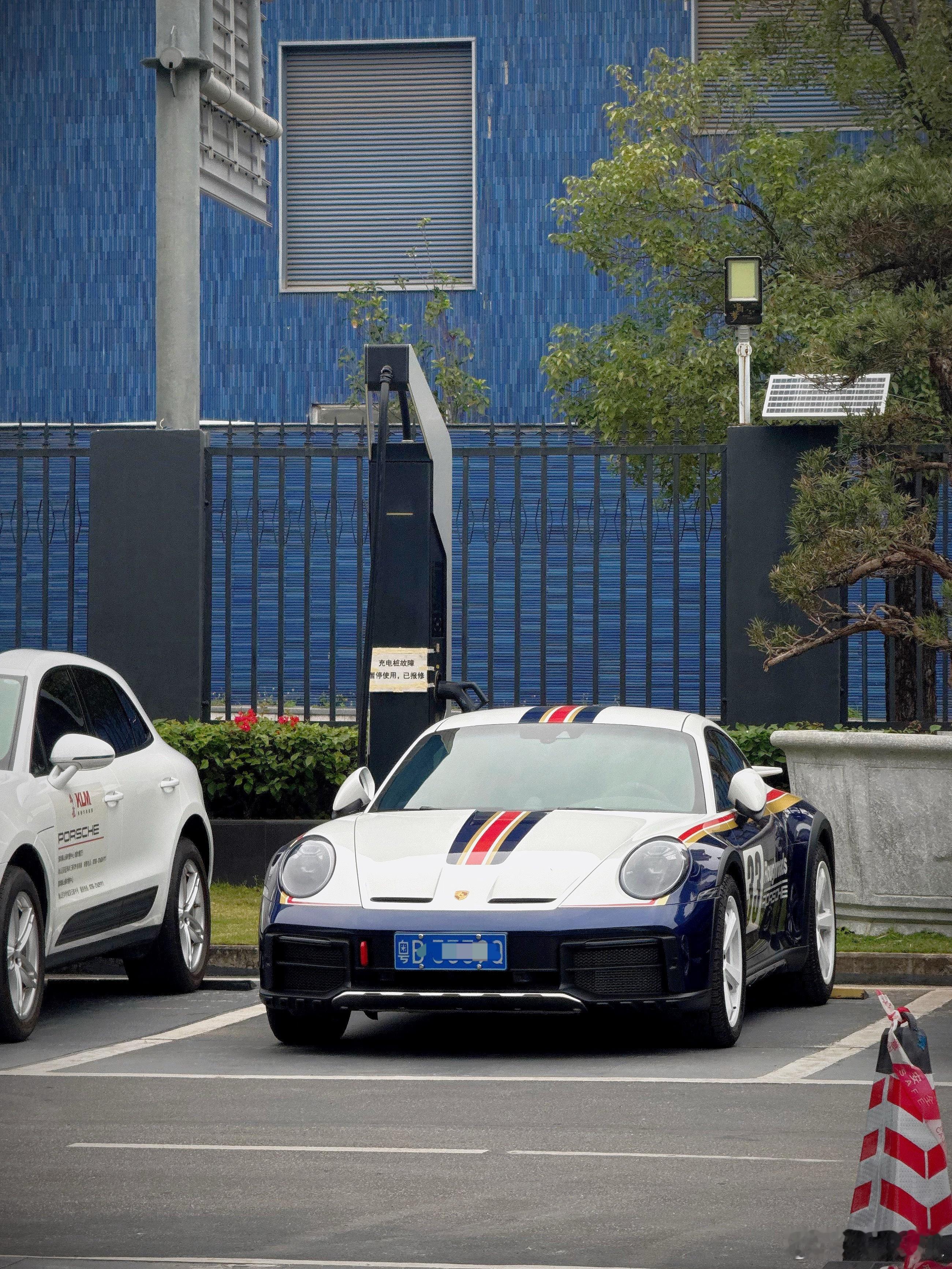 近20年！我最喜欢的保时捷！不知道这辈子能不能够着她~ 借部给我摸摸 