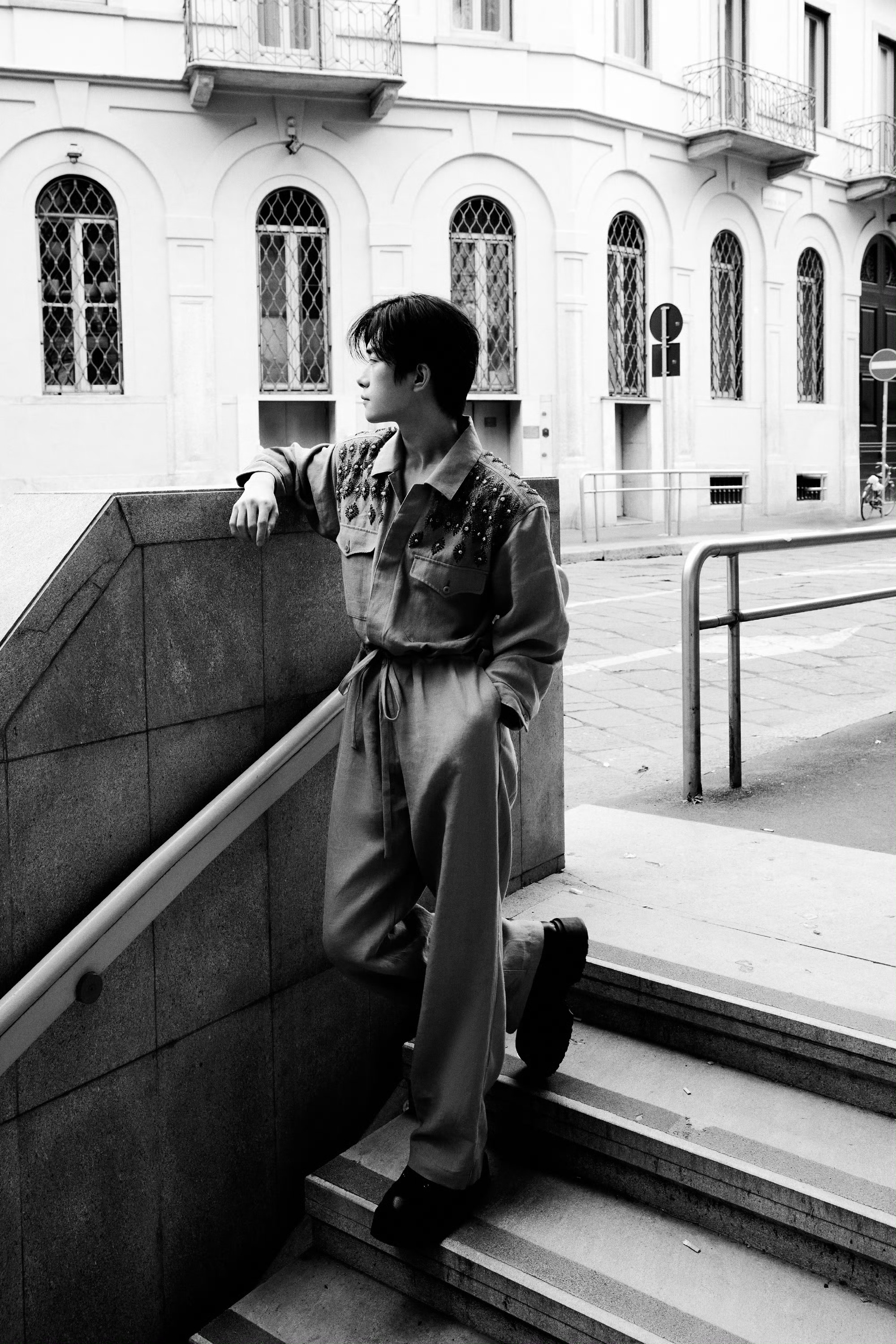 #易烊千玺米兰时装周出图##易烊千玺造型预告#好帅好帅 ​​​