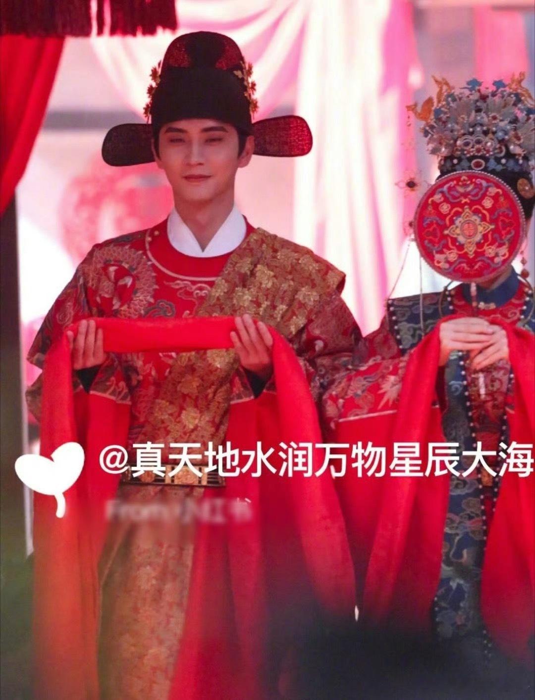 宋祖儿、陈鑫海《表妹万福》大婚路透，嗑到了吗 ​​​