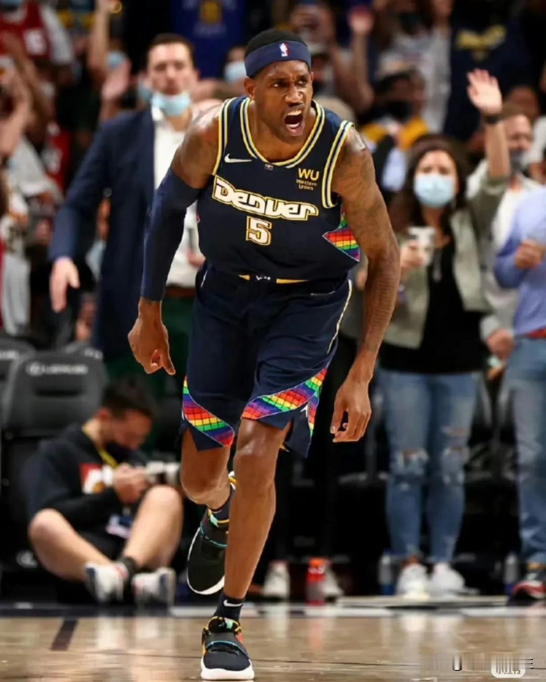 广东宏远签约威尔巴顿，喜迎NBA级别强援。杜锋指导一下子拥有了5名国手和一名NB