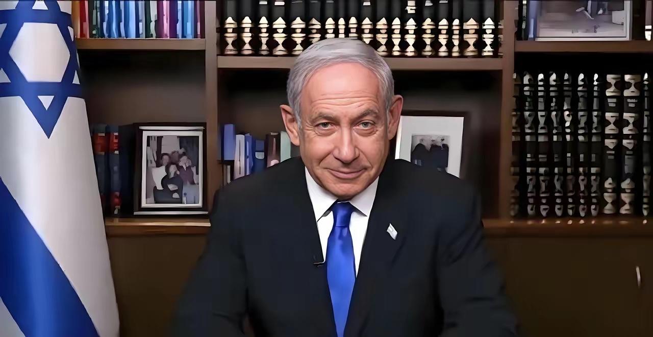 伊朗伊斯兰革命卫队今天使用最大射程2000公里的霍拉姆沙赫尔-4中程弹道导弹重点