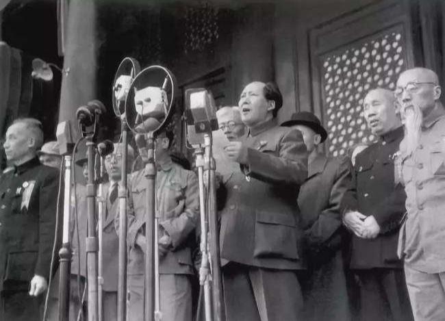49年开国大典，毛主席下批示：不准任弼时出席！真实原因让人泪目
【1949年9月