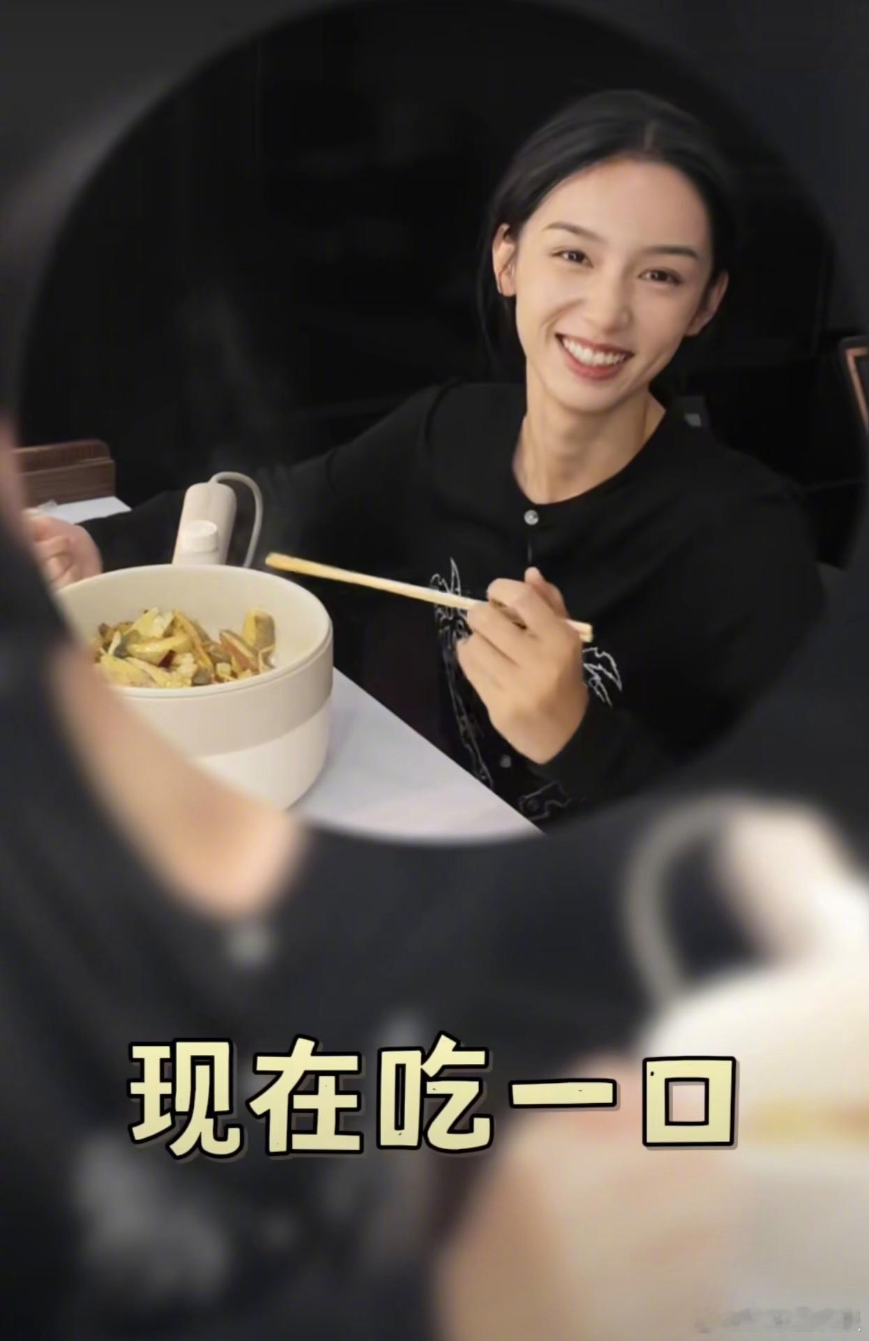 周五打卡！您的内娱小厨娘 已准时上线！ 本周带来的是“鲜”气飘飘的谷熟菌鸡汤，好