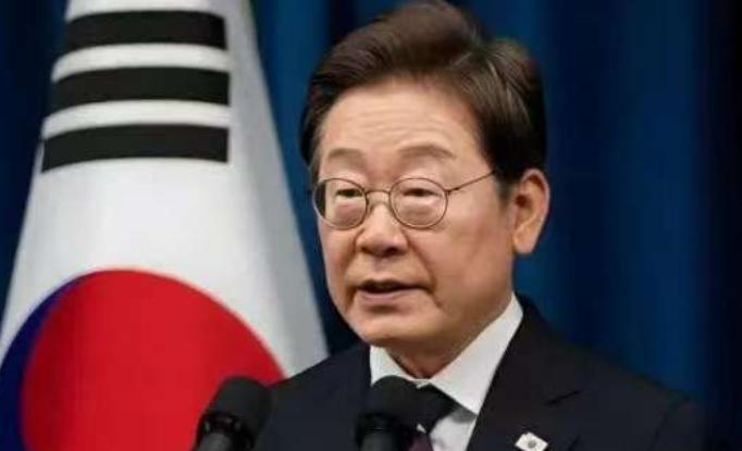 韩国李在明很识时务，虽然他不是亲华，是知道做一个正常的政客，知道如何去端水以保证