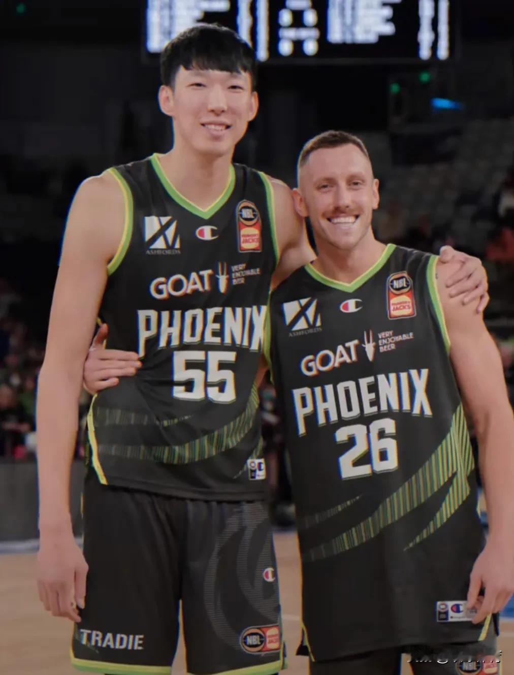 由于澳大利亚NBL联赛的东南墨尔本凤凰队本赛季排名倒数第一未能进入季后赛，所以新
