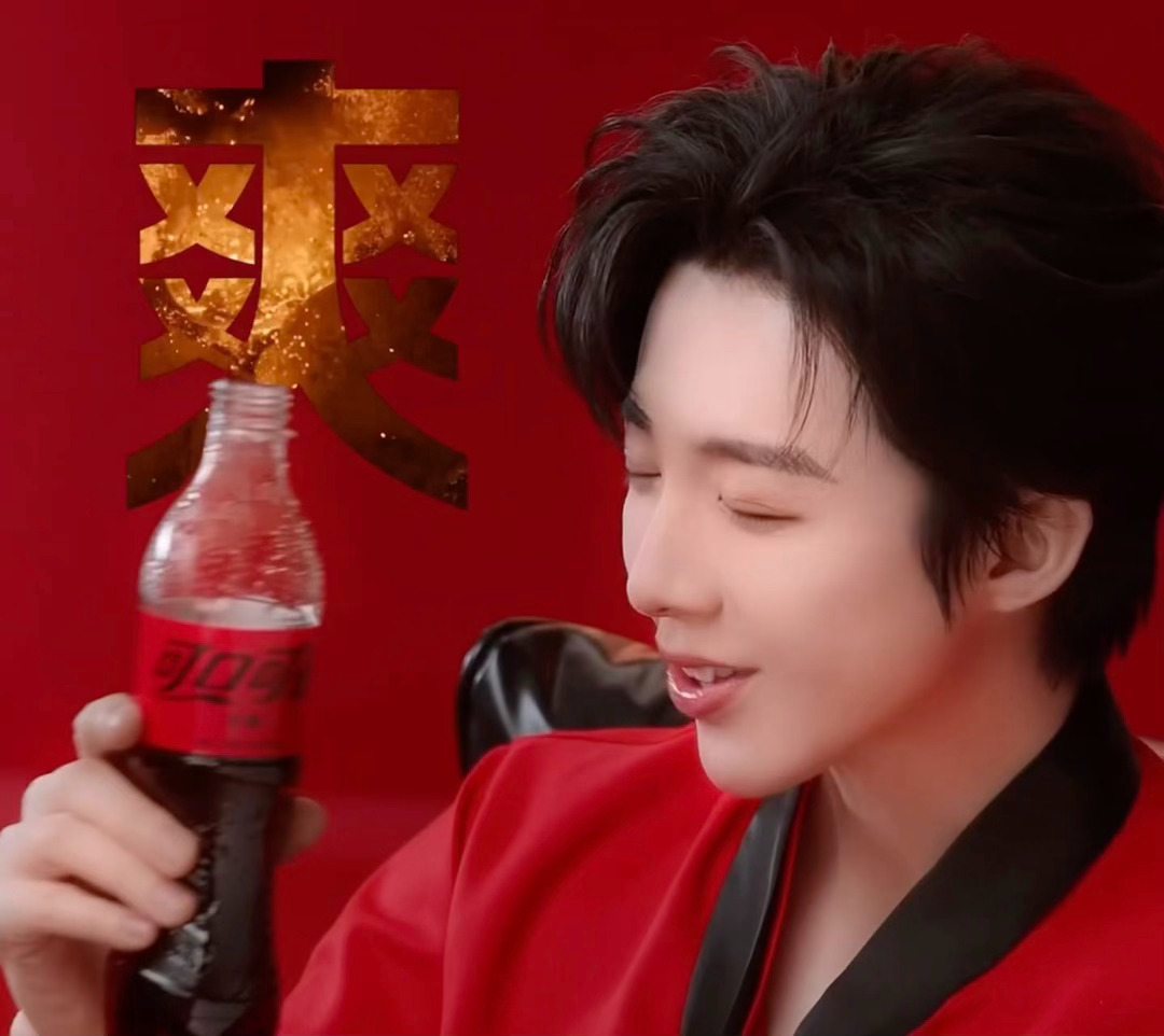 🥳康乃馨7.0｜摩饭观演清单✅▫️应援工具：荧光棒✨（没有就手电筒救场🔦）▫