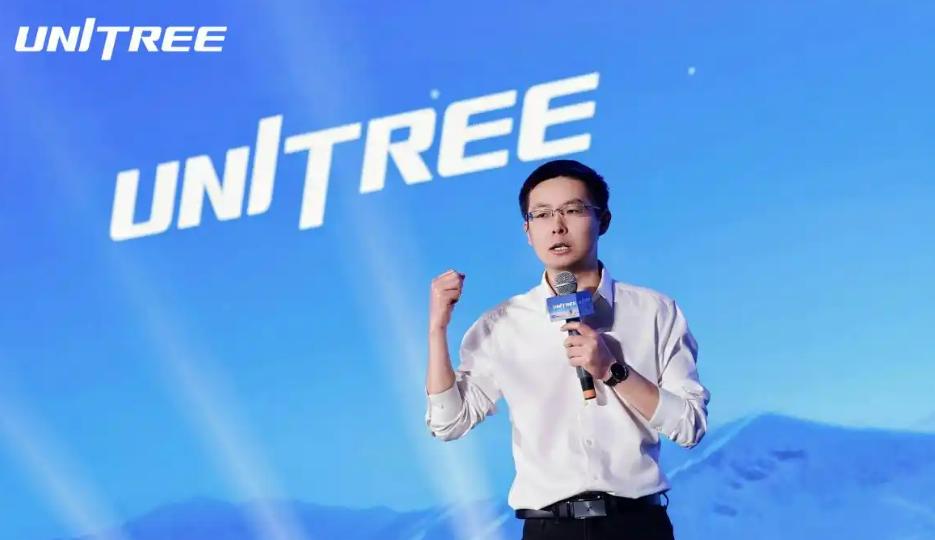 树10周年，王兴兴放话：物理AI的"ChatGPT时刻"最快明年就来。
什么叫物