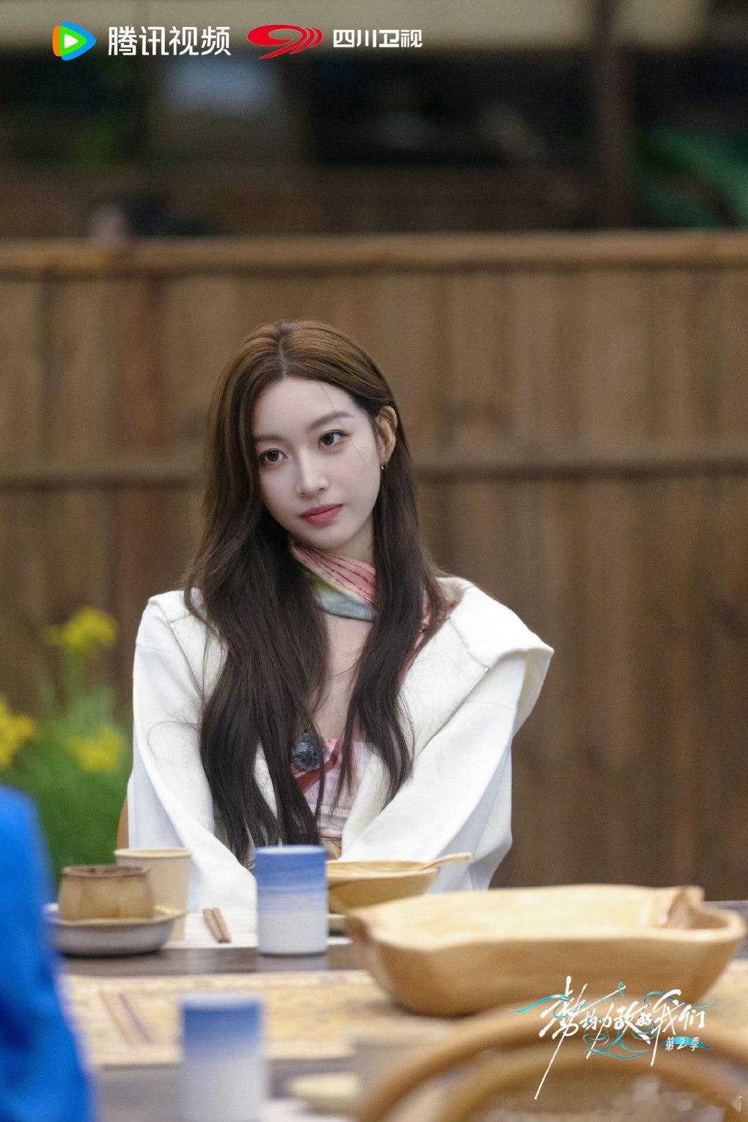 刘佳仪的理智是恋综最佳高光 俩男嘉宾扔花争风吃醋，刘佳仪淡定处理不慌乱，理智表现