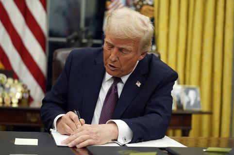 美国终于亮出杀招，中美经济战，已无回头路！

美国政府已经敲定对全球国家的新一轮