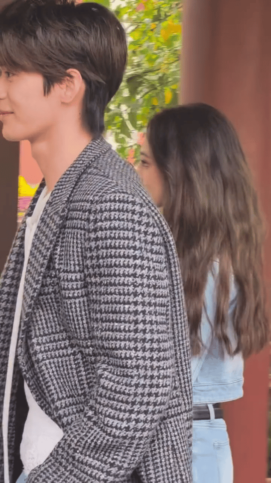 给点春风你就浪漫~彭小苒章时安清明上河园合体活动 ​​​