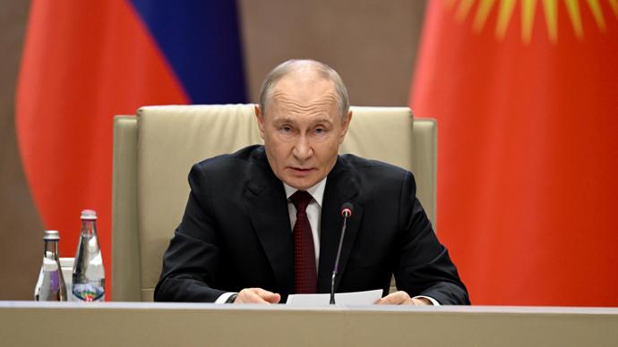 俄军洲际导弹一头栽回地面，俄罗斯向全球直播，战略核威慑的崩塌。两手准备？发出“愿