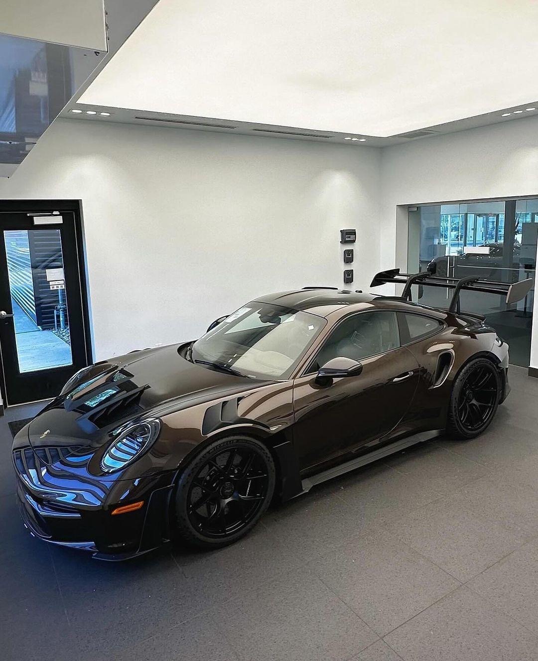 克利夫兰 911 GT3 RS PTS(Macadamia Metallic) 