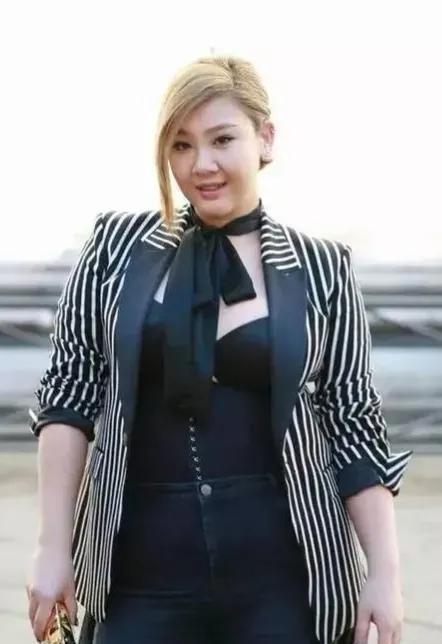 2008年，沈殿霞去世，留给女儿6000万遗产并要求女儿35岁后才能继承，女儿很