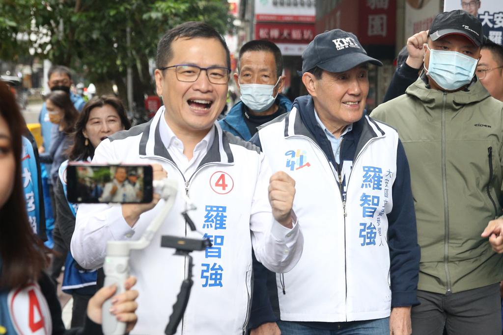 马英九：国民党主席选举支持罗智强。这是马英九的公开表态。现在郑丽文的呼声也比较高