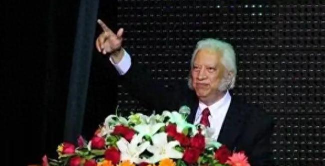 他身上没有一丝中国血脉，却给中国捐出了4个亿，美国那片土地上第一次升起的五星红旗