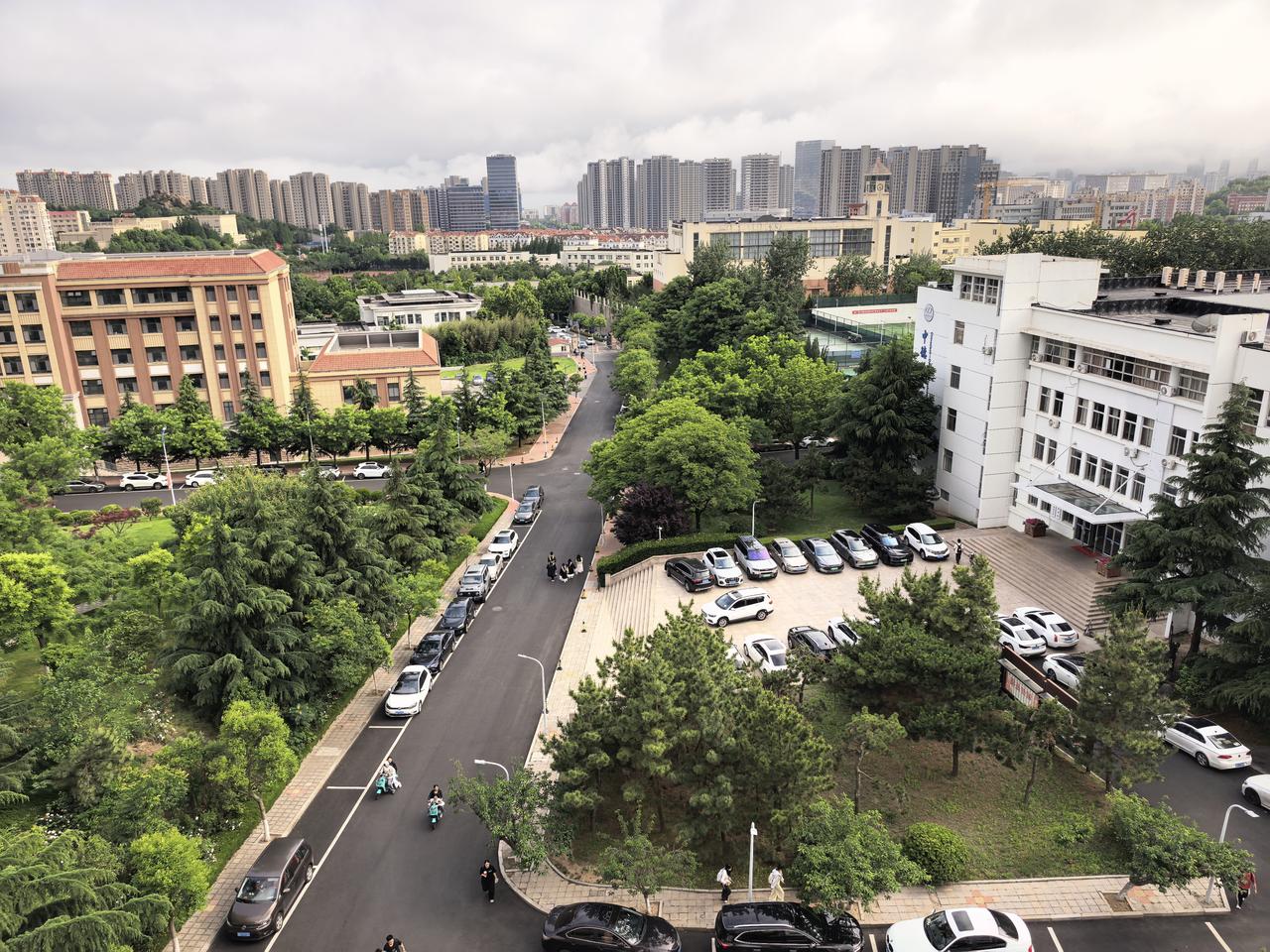 今天是党的生日，说一下我党三大法宝之首的统一战线，起因是国台办发言人张晗在回答台