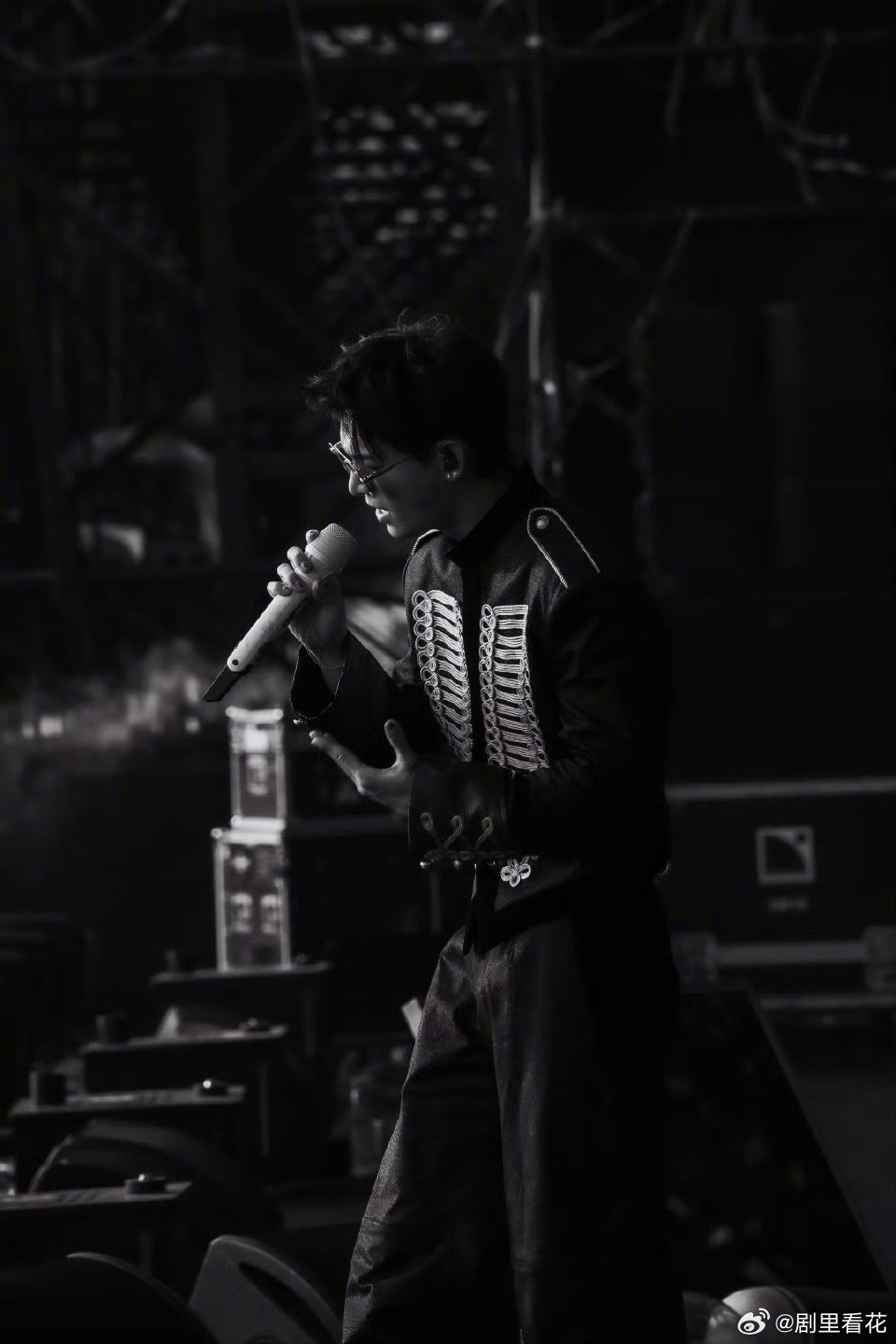 早知道姚琛这样我留着过年看了粉丝绞尽脑汁不如姚琛灵机一动 姚琛一出手就知道是老综