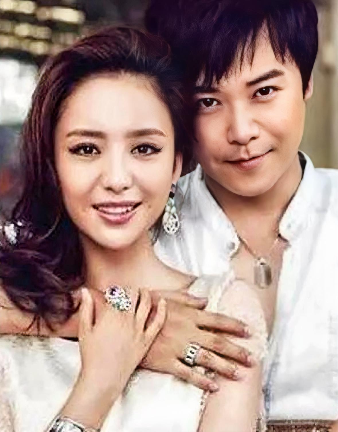 佟丽娅念陈思诚的好。
佟丽娅说离婚那天陈思诚主动转5%股份，还说孩子成长不缺席，