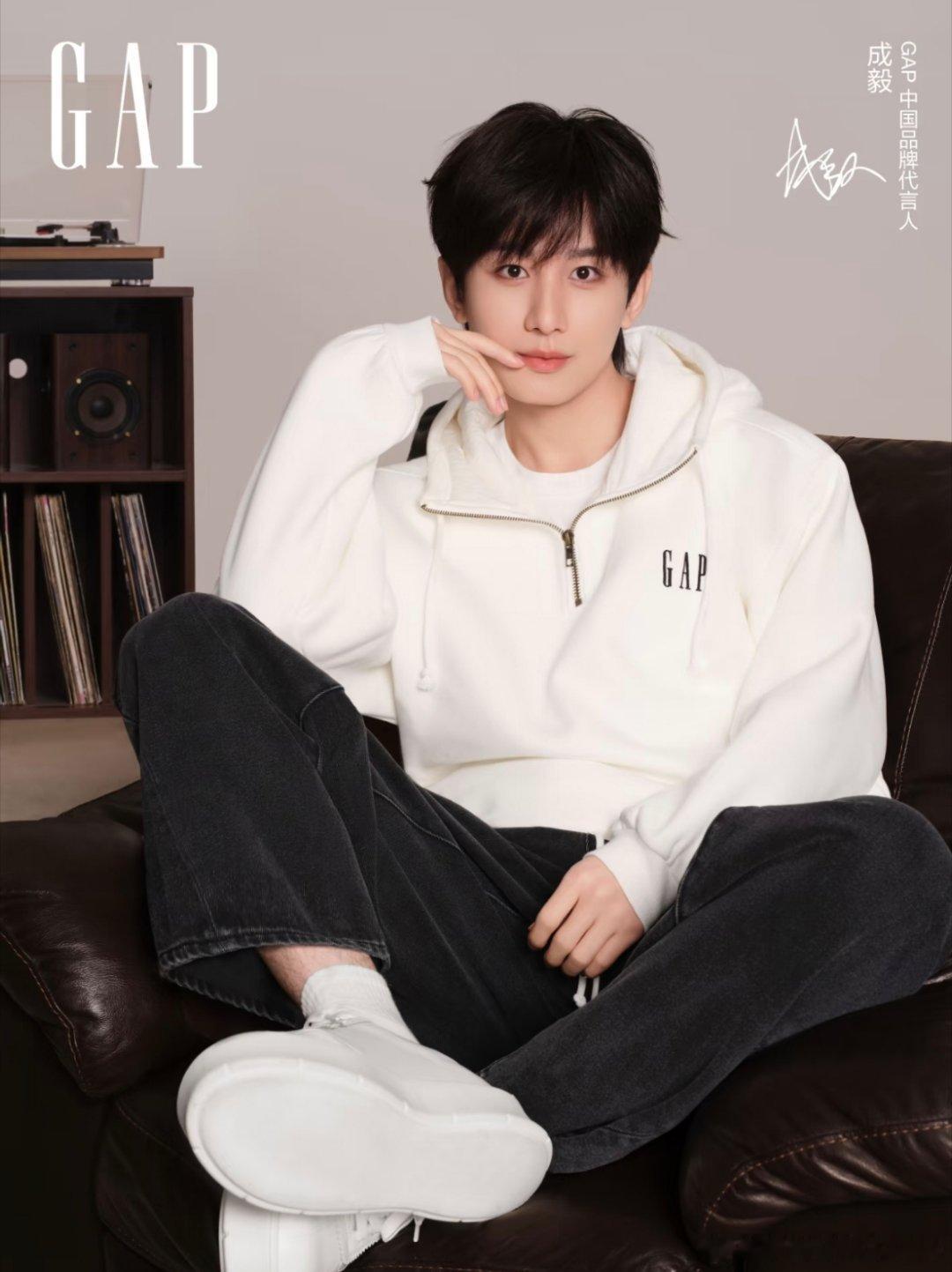 与成毅一起，走出这一刻的舒适与心动🌟🎬💚✨👀🌊🍃🌈在这个万物复苏的