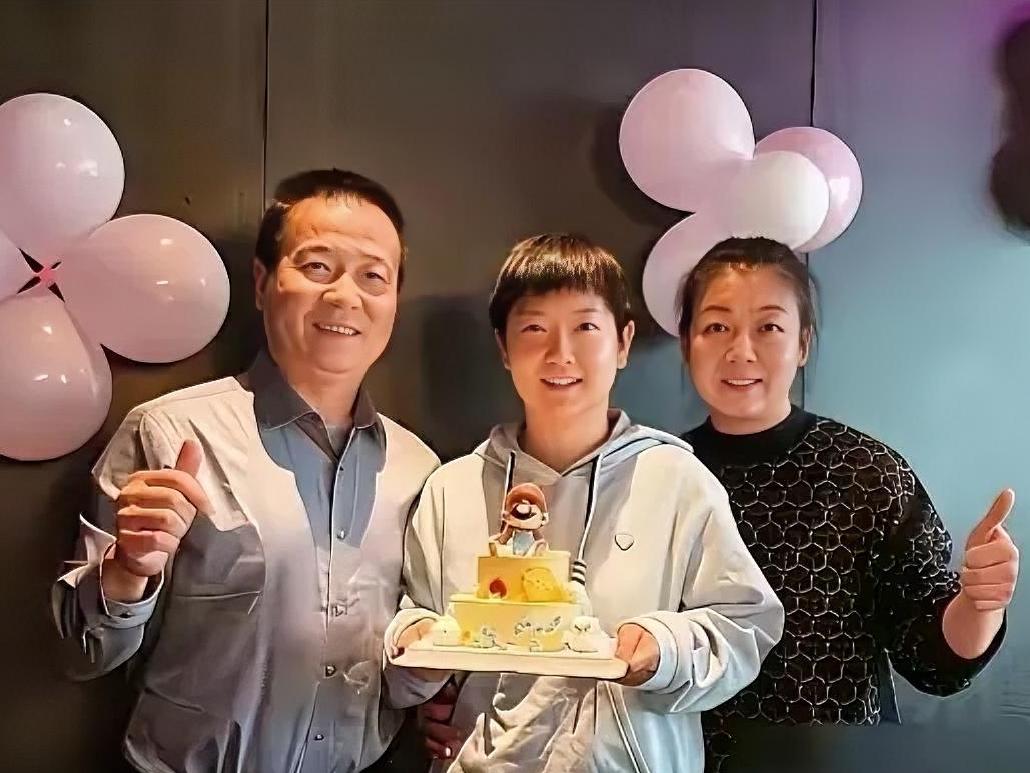 国乒主力原生家境明显呈现四个层次：

1、富豪家庭：梁靖崑、陈梦等人，此类家境优