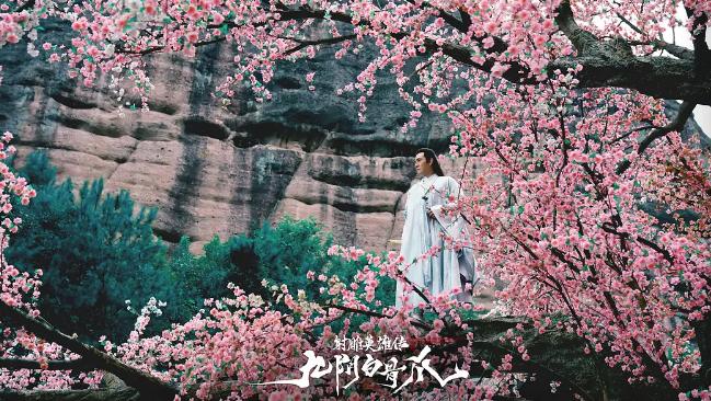 金庸剧最经典的有5部，《天龙八部》、《射雕英雄传》、《倚天屠龙记》、《神雕侠侣》