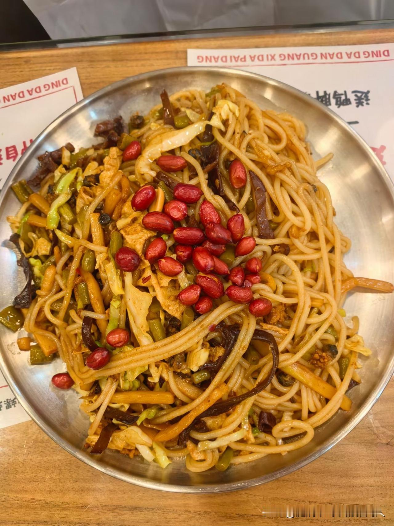 以前总觉得“吃饱了才有力气减肥”是句玩笑话，直到自己开始减肥，深入研究了饮食和身