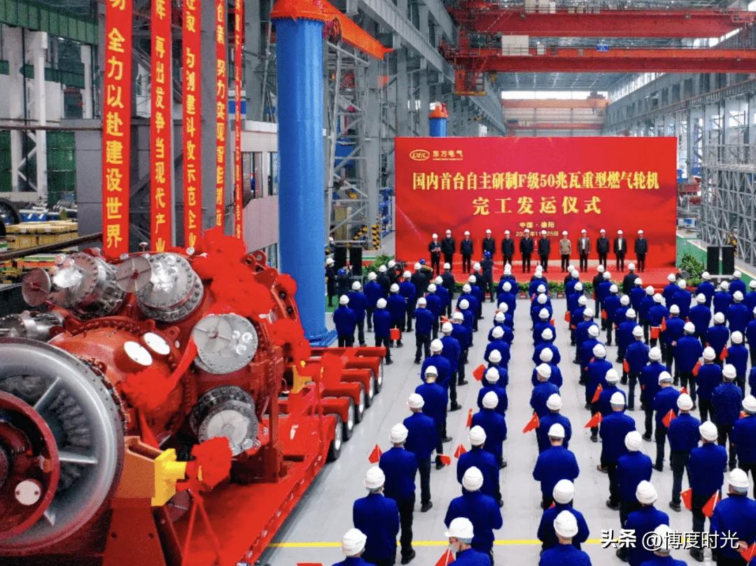 燃气轮机
是装备制造业“皇冠上的明珠”
它能按功率与用途、燃烧温度分类
按功率分