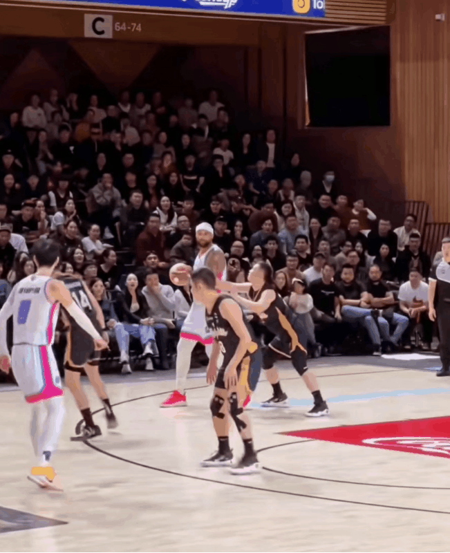 考辛斯，考神，能里能外，能突能投能扣，低位硬吃还能拉出去投，放到现今联盟是个什么