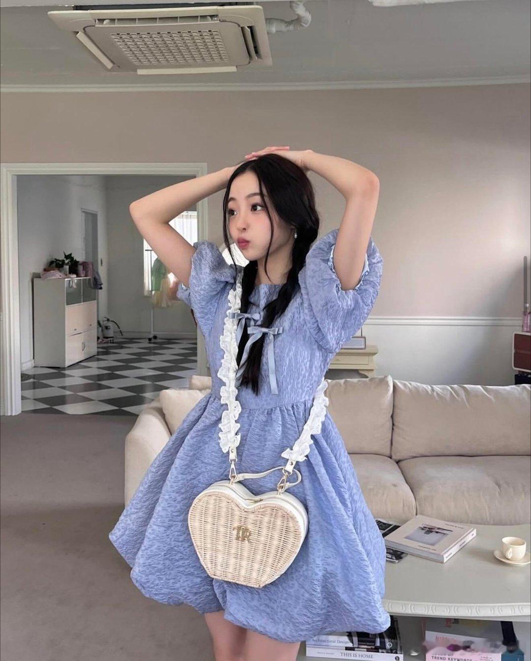 换乘4敏京旧照 看得出她真的是公主😻😻敏京‖换乘恋爱