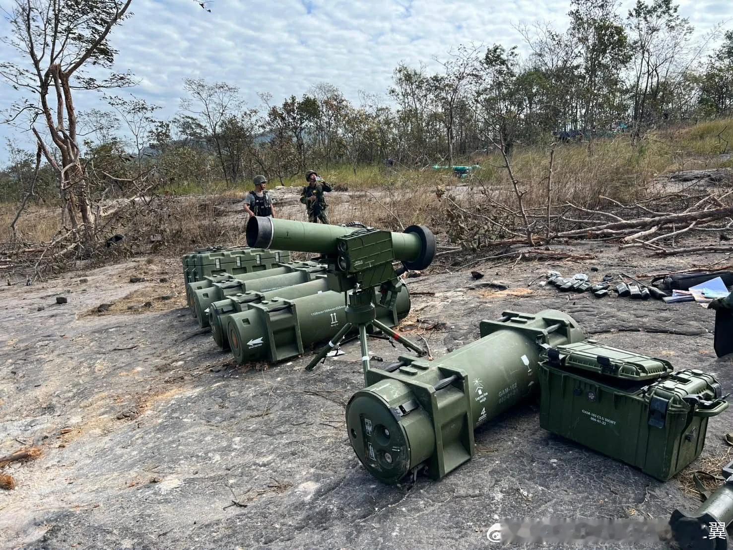 泰国军队占领崇安马地区的677高地，在对山上的柬埔寨军事基地进行检查时，发现了G