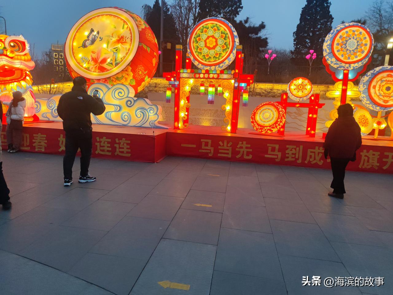 正月十五元宵节，辽西最有历史底蕴的两个灯会锦州古塔公园灯会和朝阳慕容街北塔灯会，