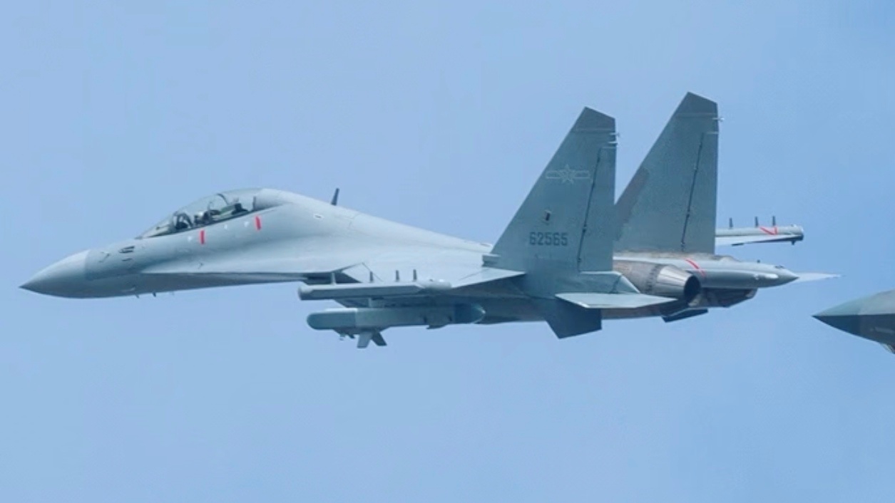 北空某部J-16D将大方展示。 ​​​