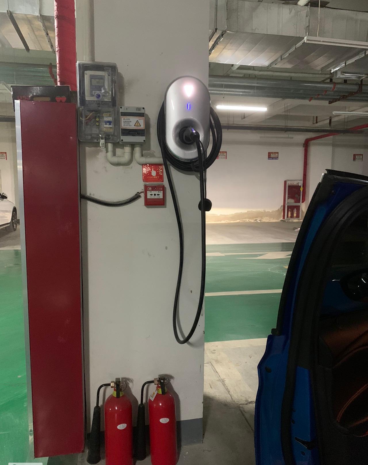 开纯电车半年，我把月度充电成本压到了52元，跑了约800公里，折算下来每公里仅6