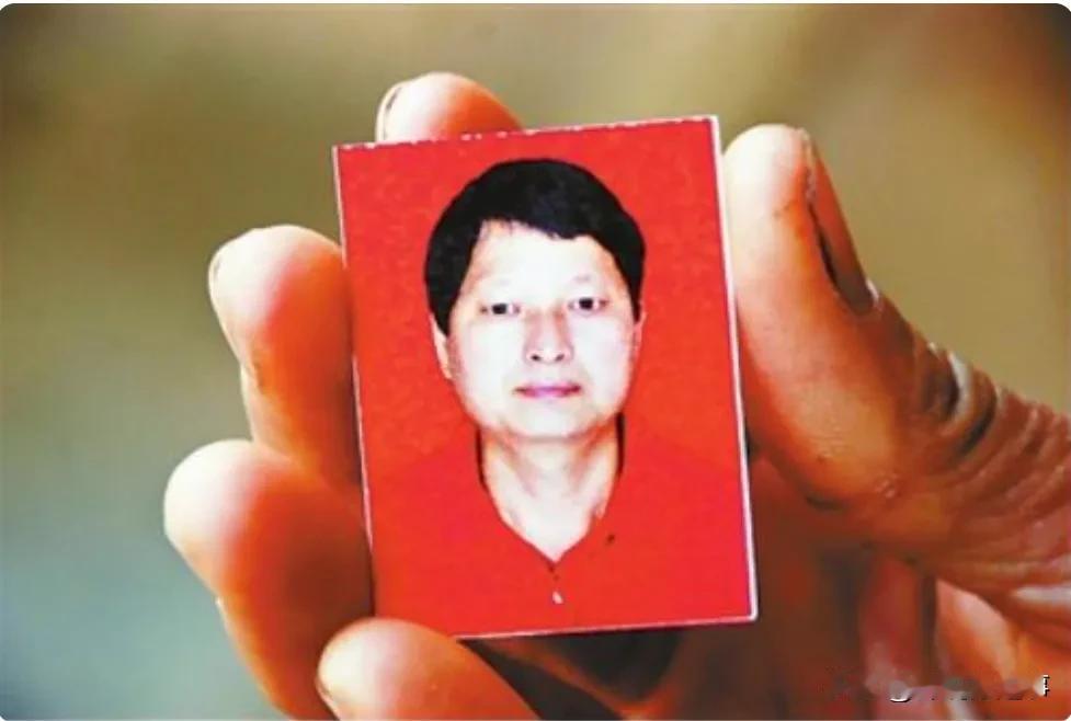 广东吴伟青：扶老人被讹20万。
吴伟青扶起老人后，老人及家属以吴伟青撞伤为由，向