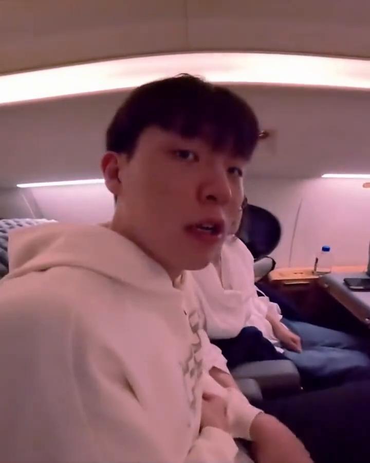 handsome，where we go after both center i