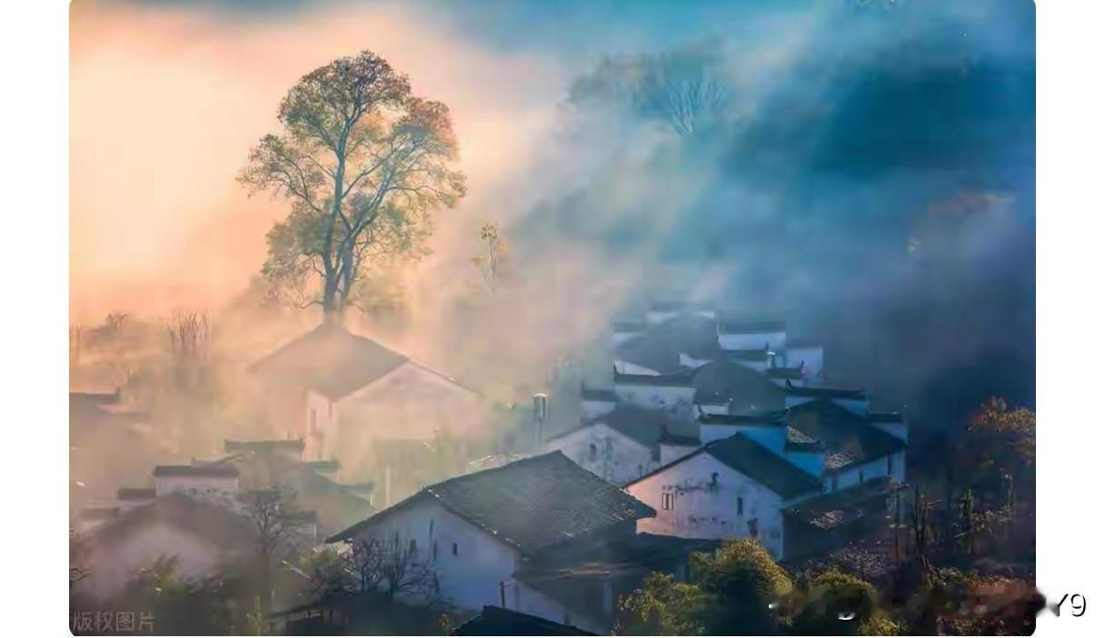 这首歌，完全可以借用苏东坡赞美王维的诗“诗中有画，画中有诗”来形容：歌中有画，画