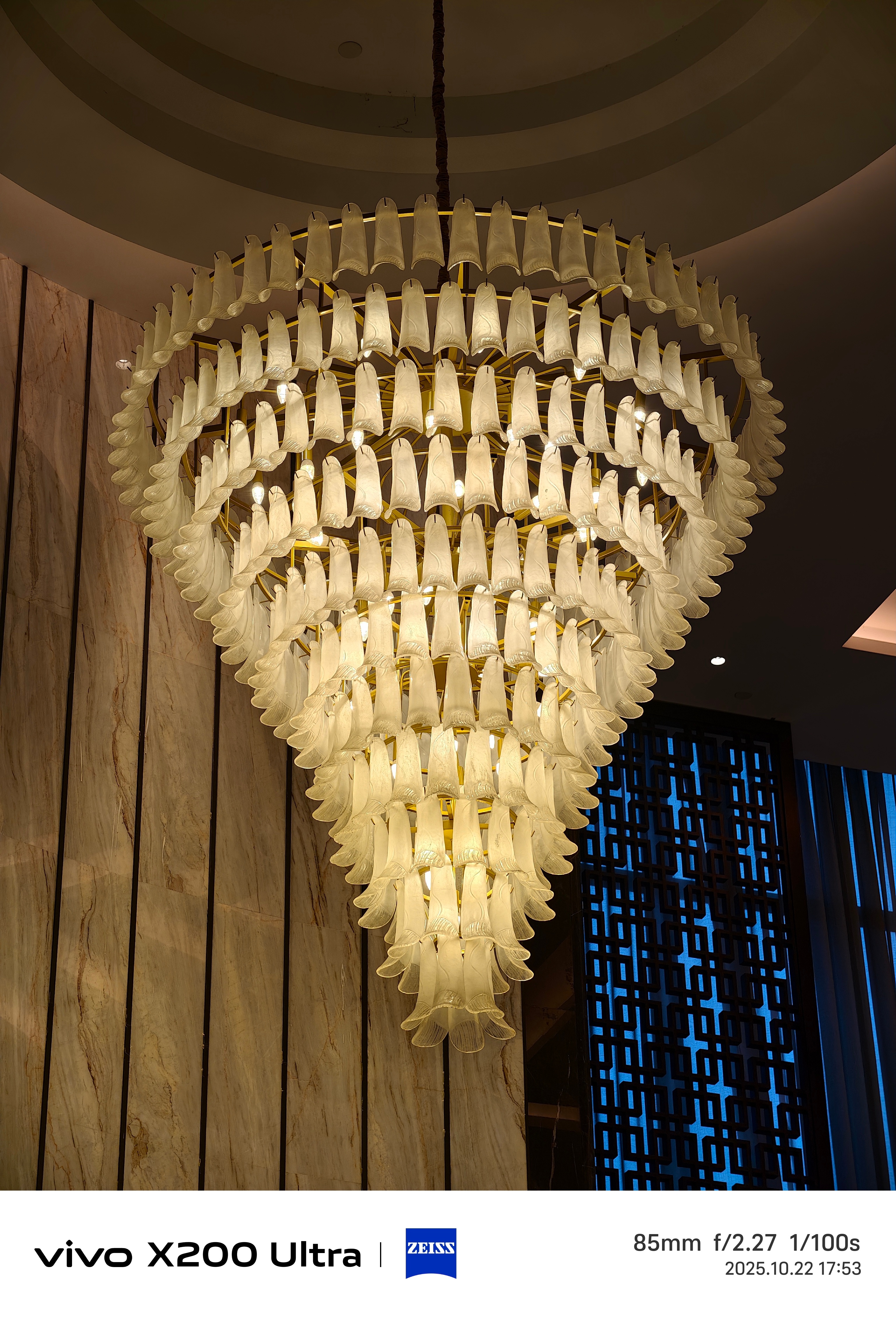 萌薪芠芠自留地 拍拍照 ​​​