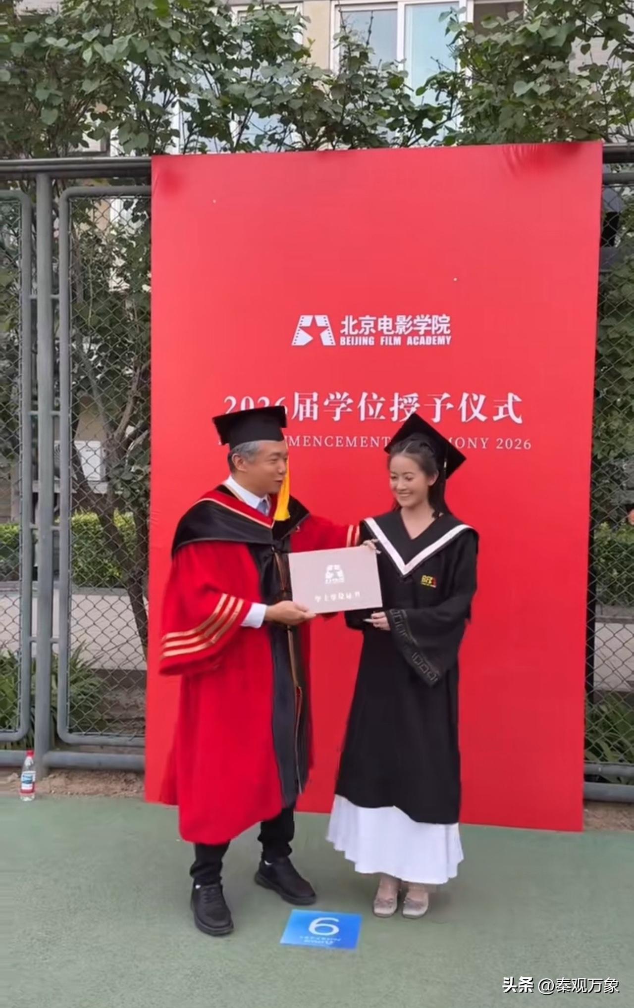 终于毕业了[呲牙]北京电影学院