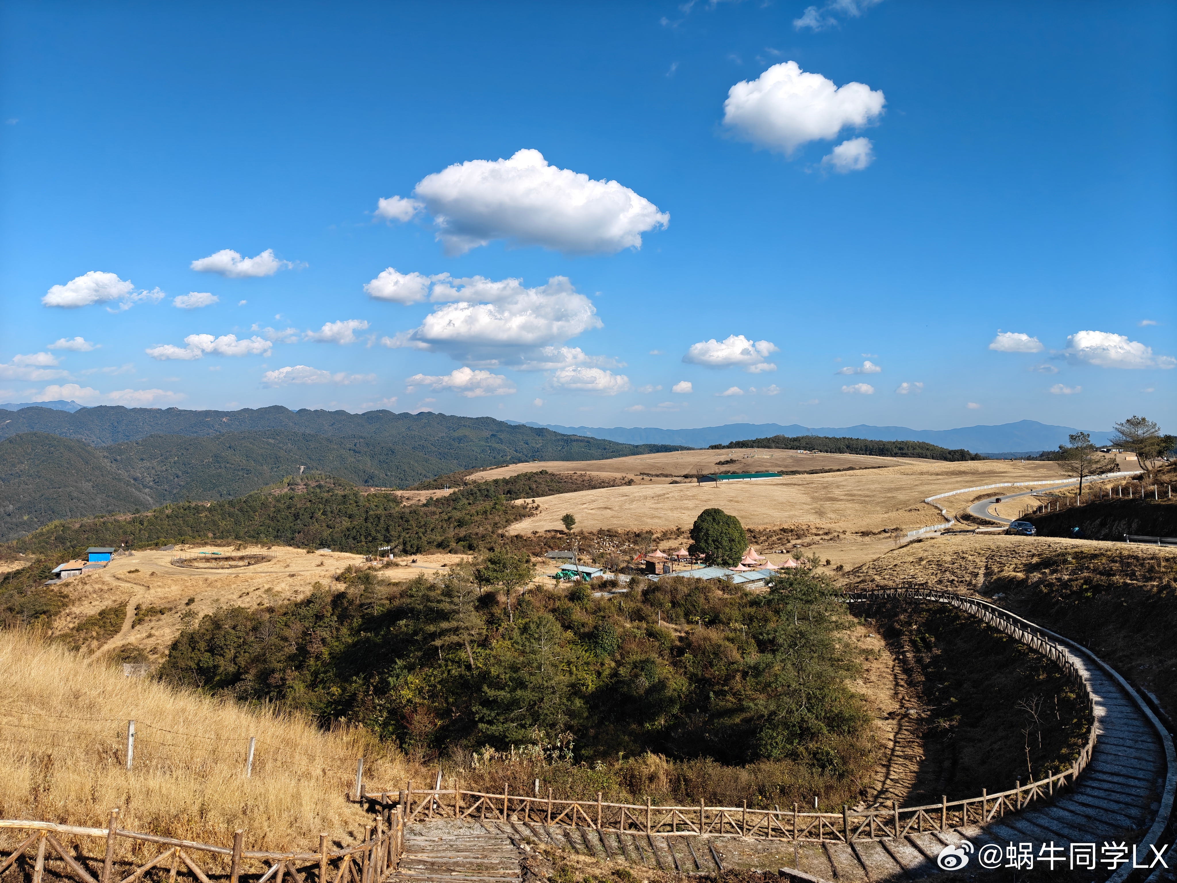 早安，各位朋友！有时候看风景的人，不知不觉的成了风景的一部分。才工作几天又想休假